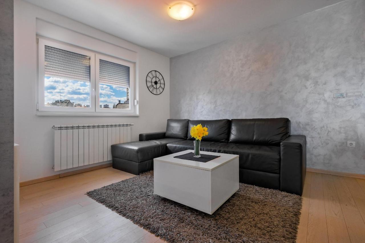 Apartment Zagreb, 0-24, Self Service Check-In, Free Parking Ngoại thất bức ảnh