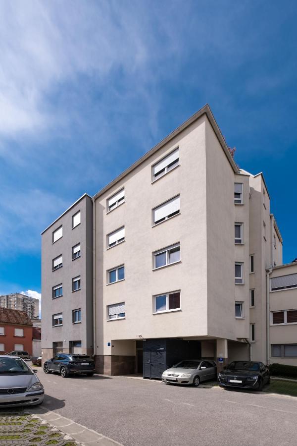 Apartment Zagreb, 0-24, Self Service Check-In, Free Parking Ngoại thất bức ảnh