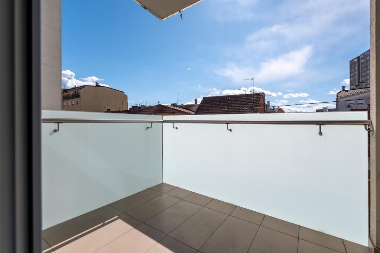 Apartment Zagreb, 0-24, Self Service Check-In, Free Parking Ngoại thất bức ảnh