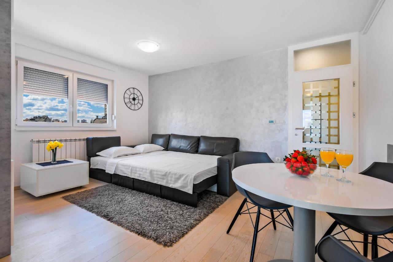 Apartment Zagreb, 0-24, Self Service Check-In, Free Parking Ngoại thất bức ảnh